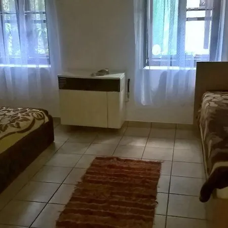 Apartment Judit Apartman *